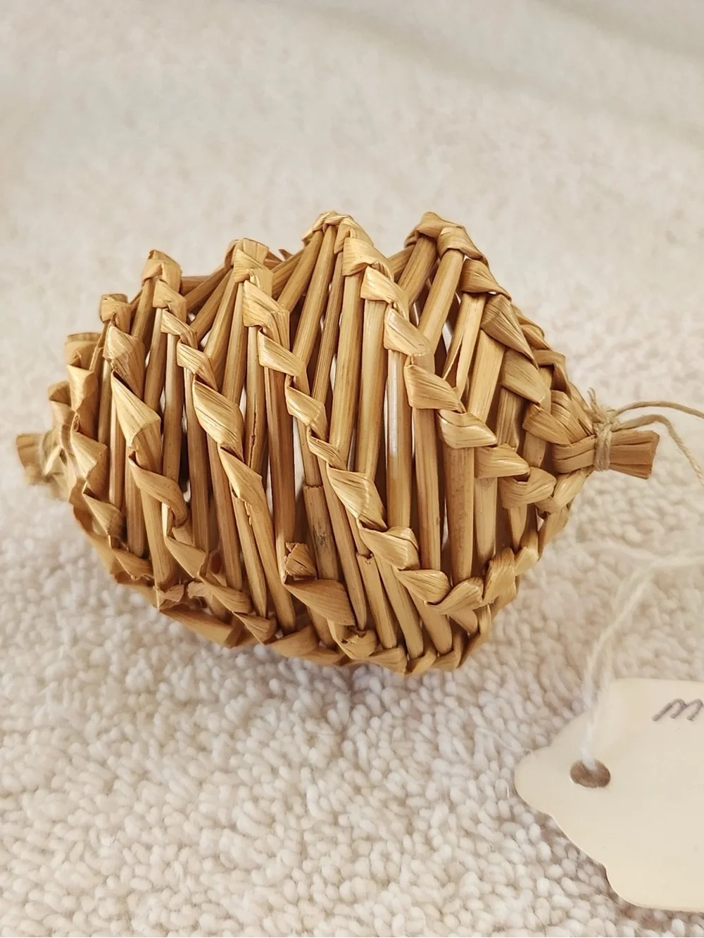 Lot 4 Wheat Sheaf & Handwoven Straw Ornaments, one Mexico 1957